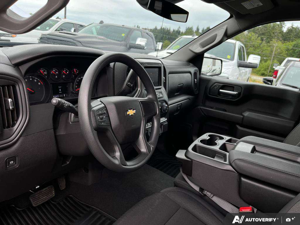 2026 Chevrolet Silverado 1500 — photo 13 of 25