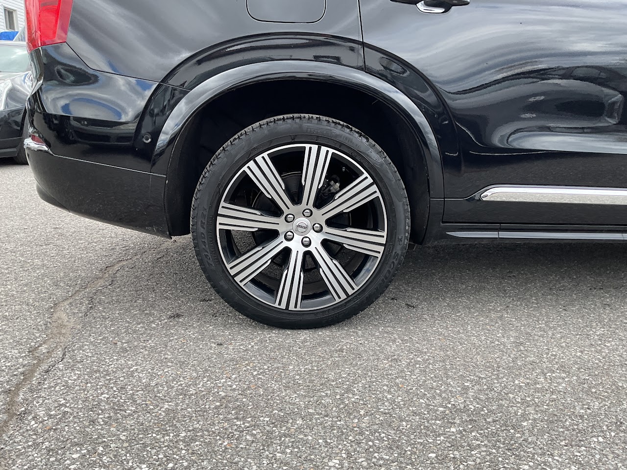 2024 Volvo XC90 — photo 14 of 34