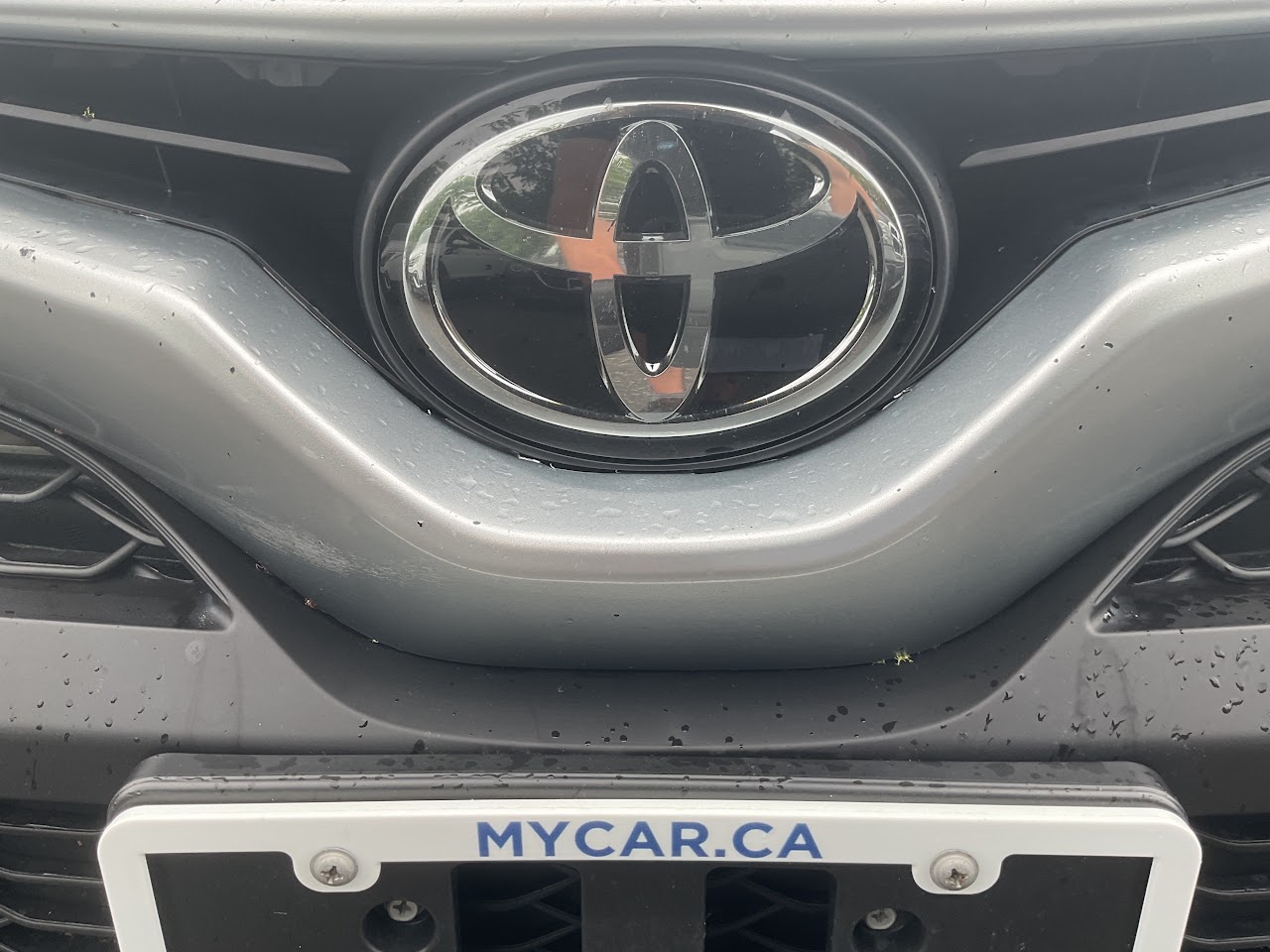 2023 Toyota Camry — photo 18 of 34