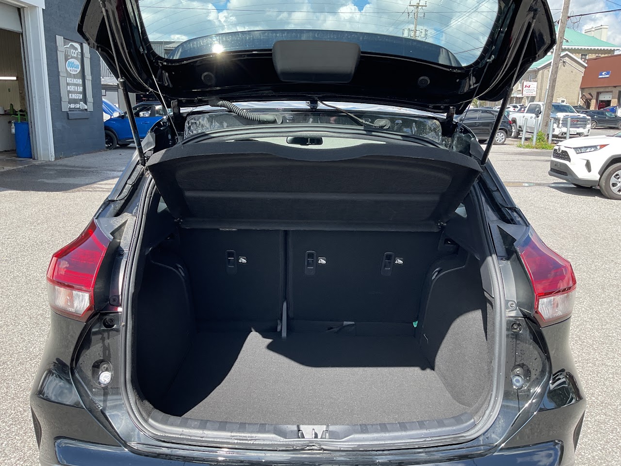 2023 Nissan Kicks — photo 34 of 34