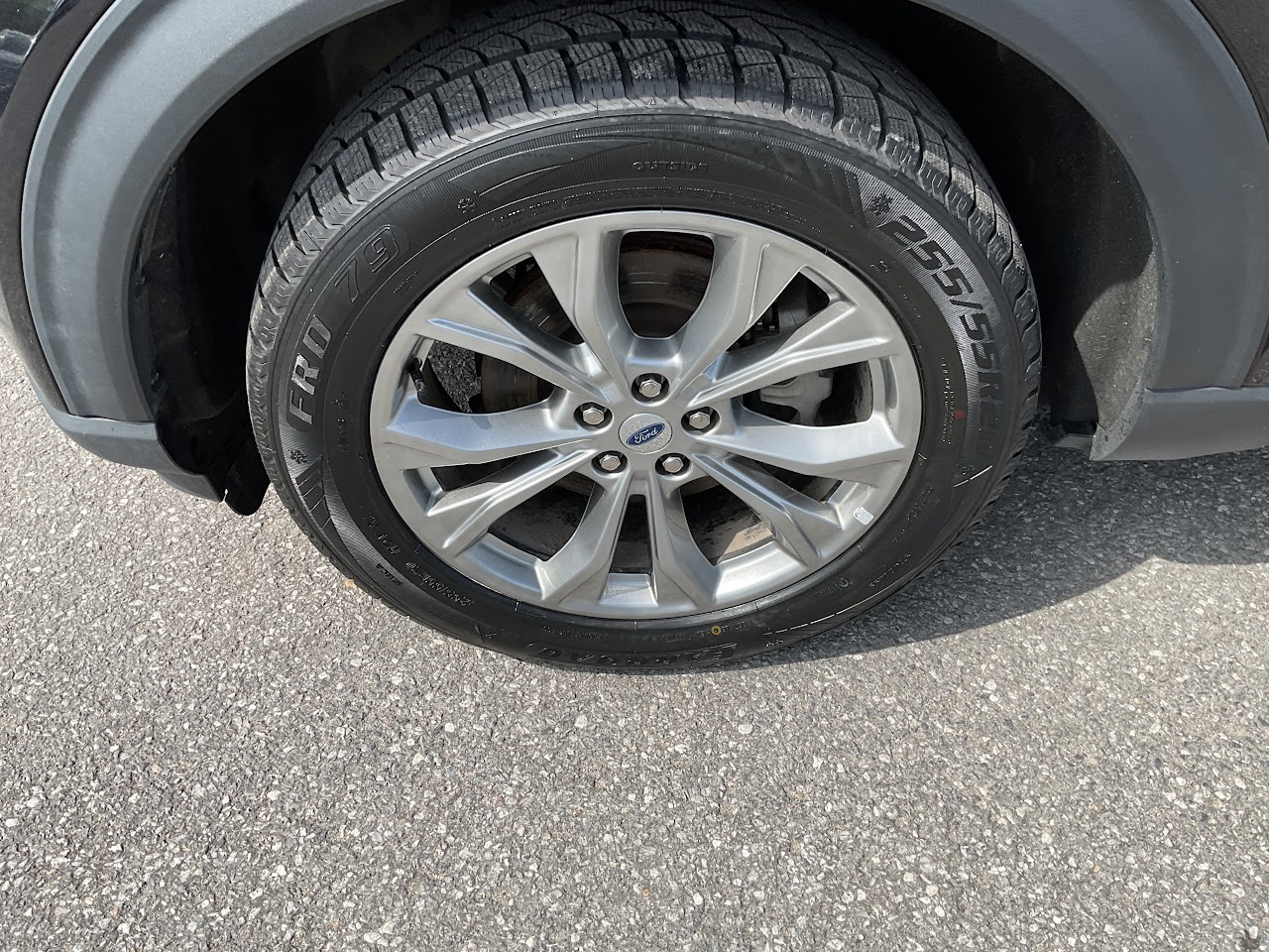 2024 Ford Explorer — photo 11 of 34