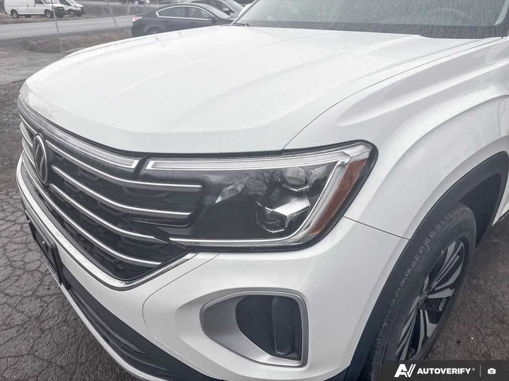 2024 Volkswagen Atlas — photo 8 of 25