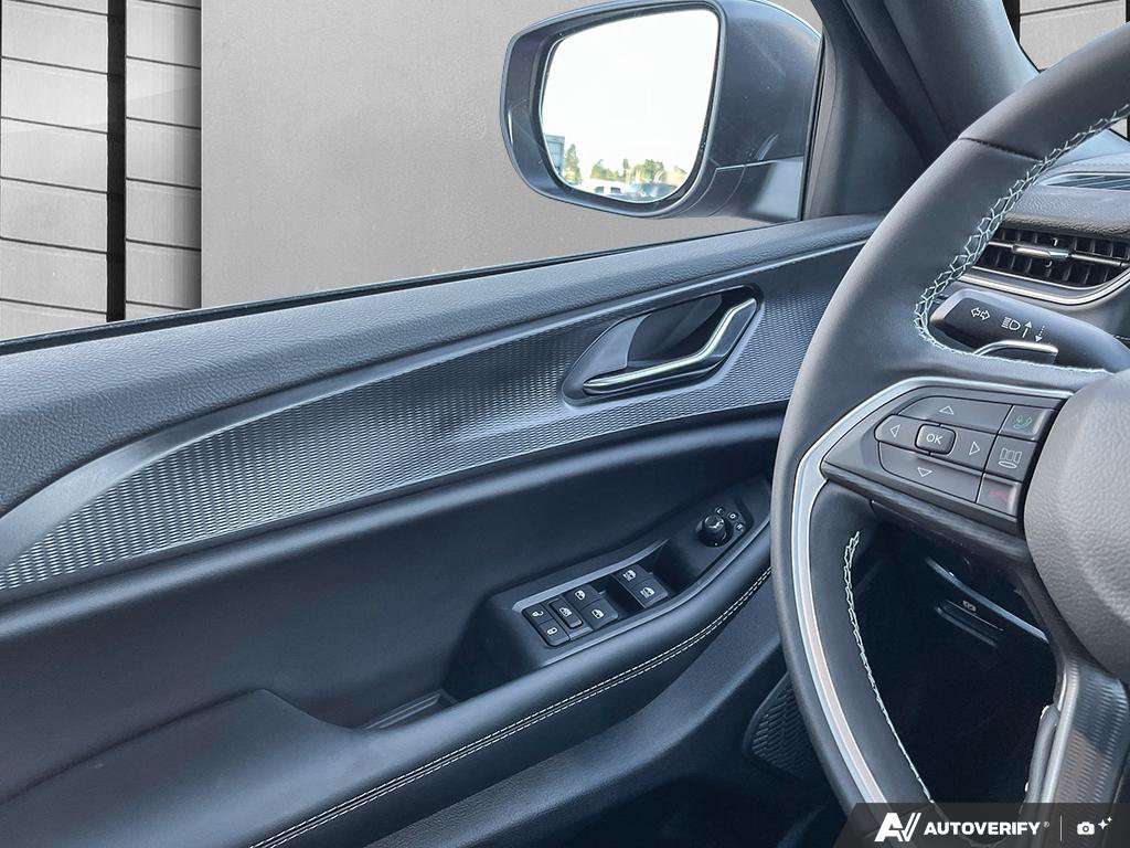 2025 Jeep Grand Cherokee — photo 23 de 31