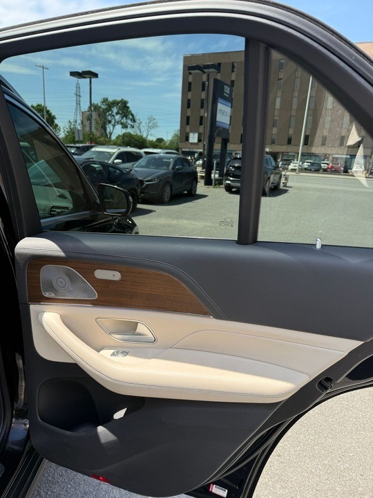 2020 Mercedes-Benz GLE 450 — photo 12 of 27