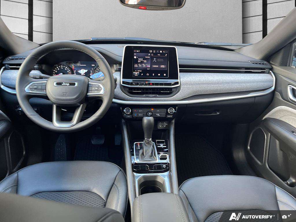 2025 Jeep Compass — photo 24 of 25