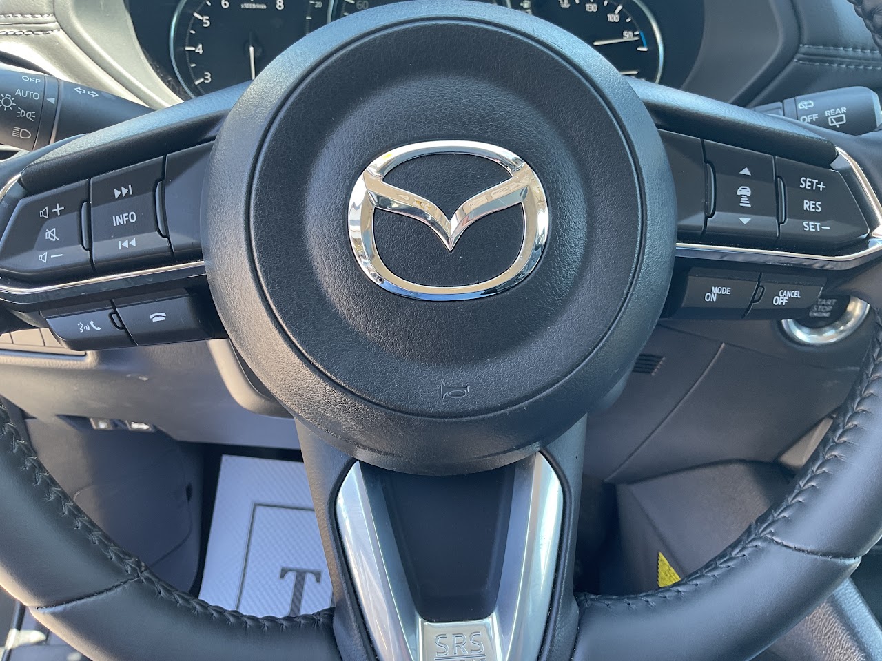 2025 Mazda CX-5 — photo 26 of 34