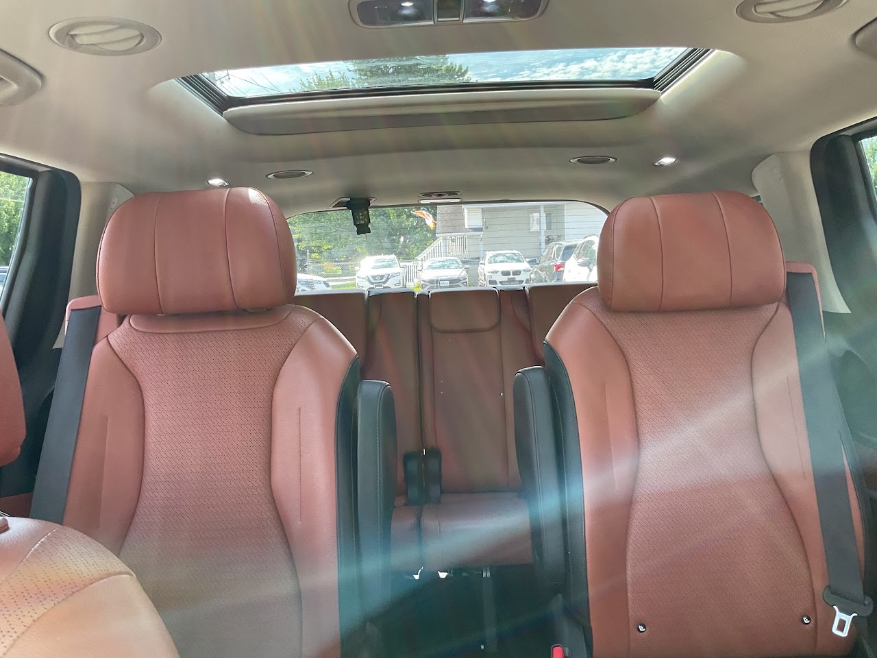 2024 Kia Carnival — photo 25 of 34