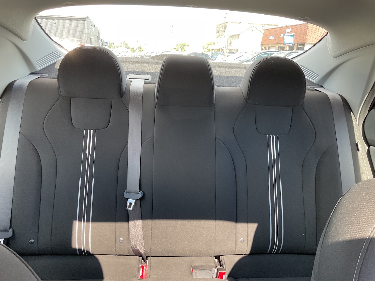 2026 Hyundai Elantra — photo 25 of 34