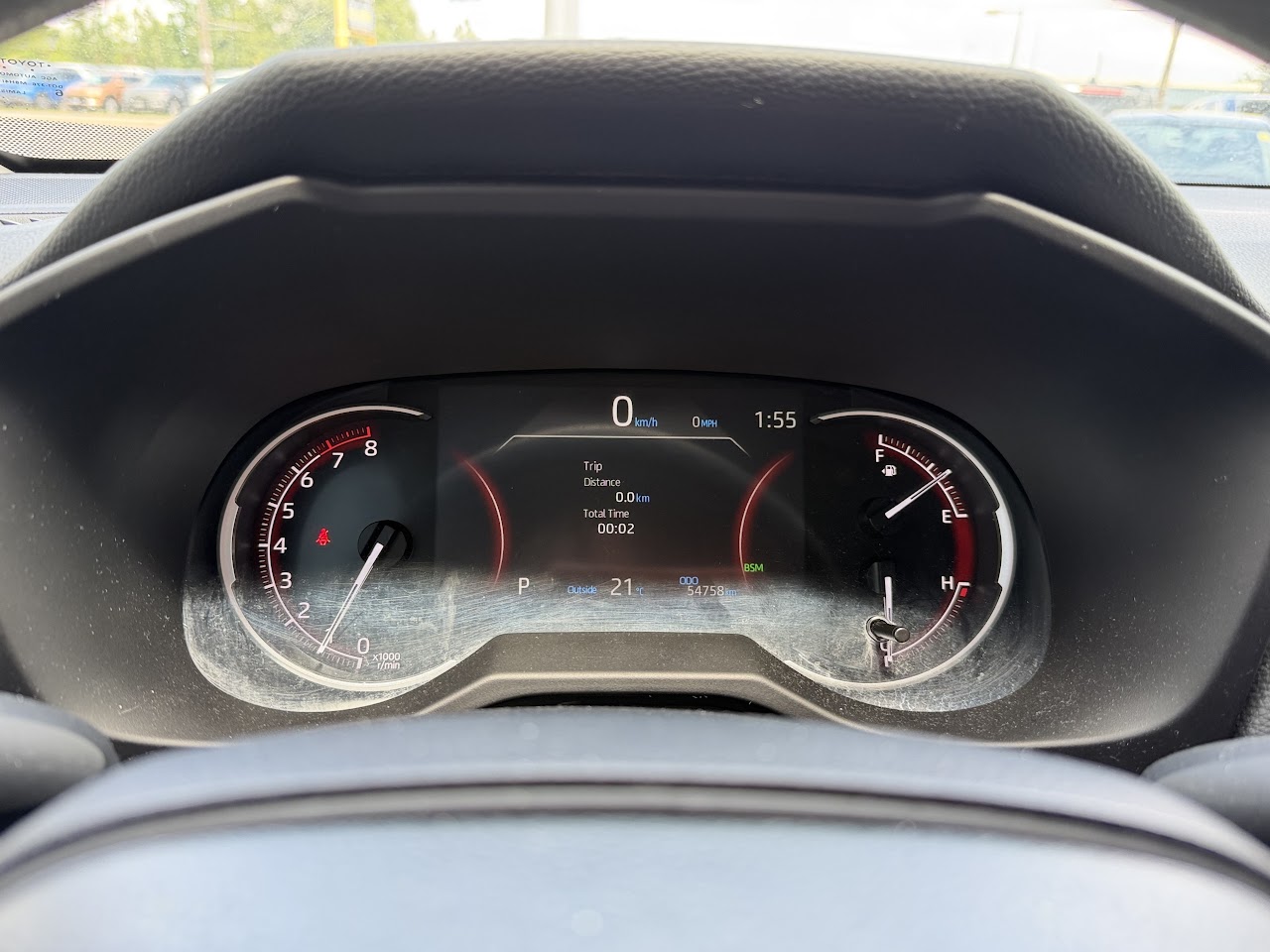 2025 Toyota RAV4 — photo 14 of 47