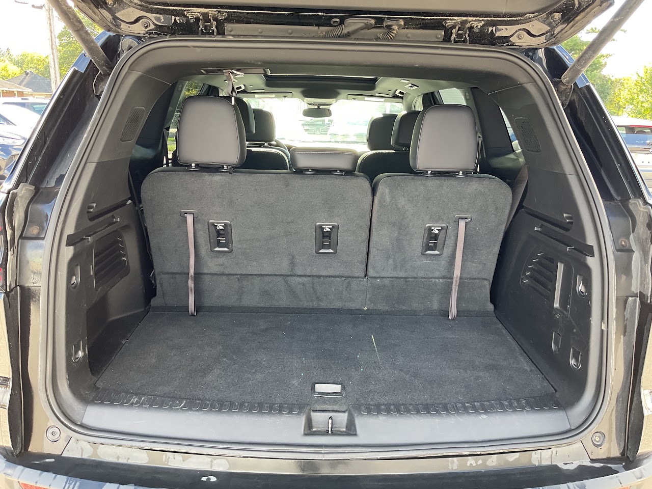 2025 GMC Acadia — photo 17 of 34