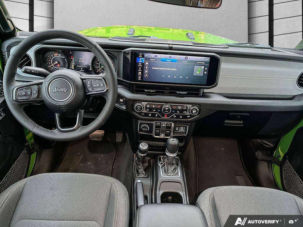 2025 Jeep Wrangler — photo 24 of 25