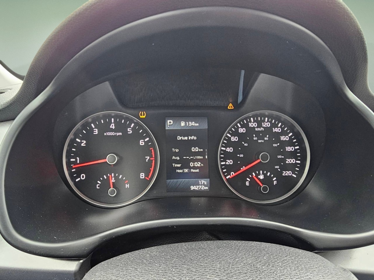 2023 Kia Rio 5-door — photo 9 of 18