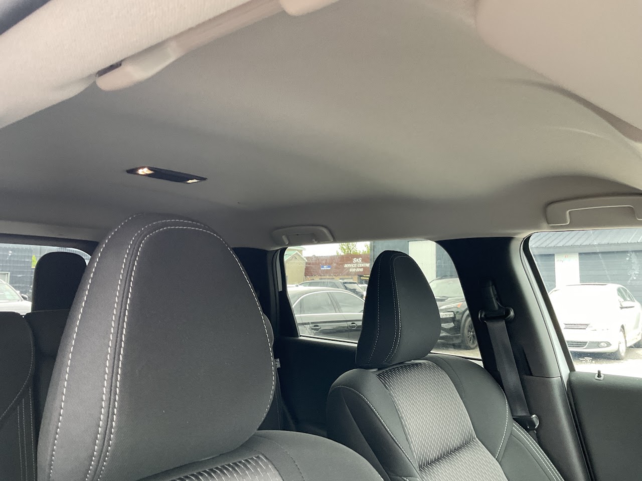2025 Mitsubishi Outlander — photo 31 of 33