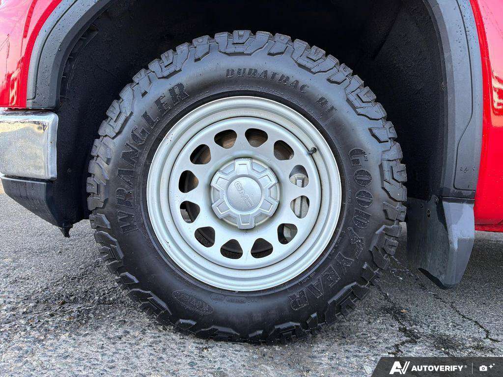 2023 GMC Sierra 1500 — photo 6 of 25