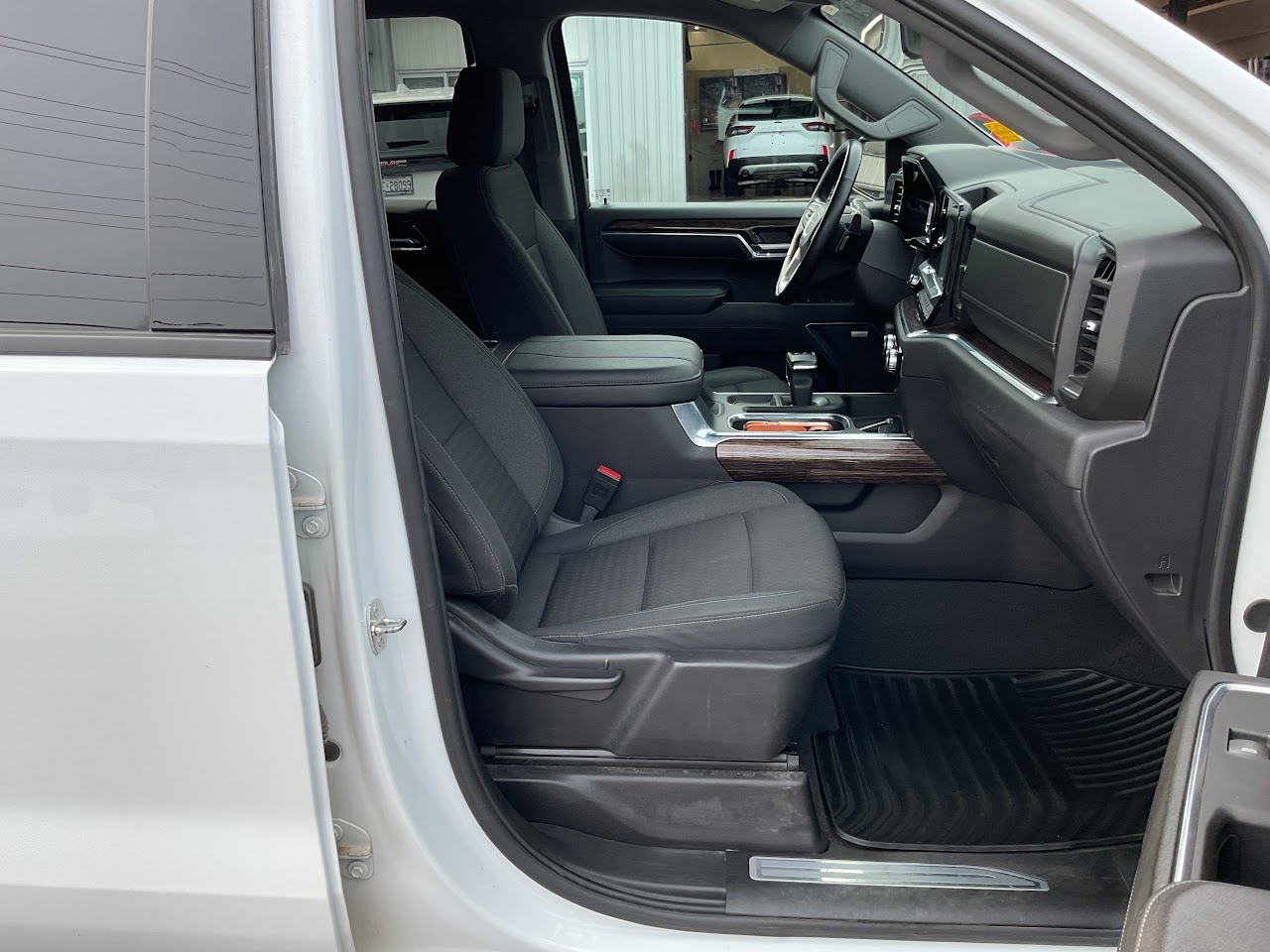 2024 GMC Sierra 1500 — photo 22 de 37