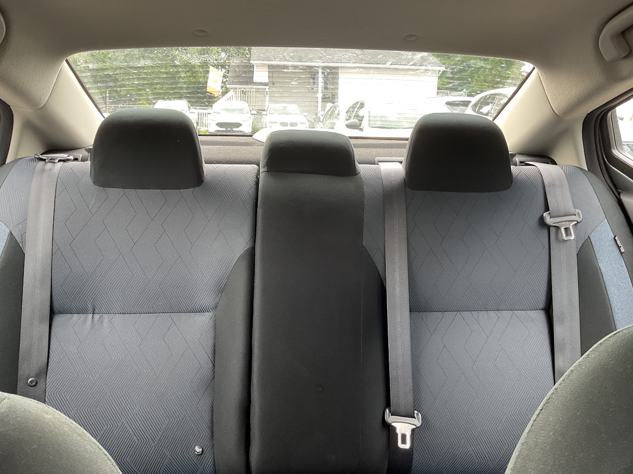 2025 Nissan Versa — photo 25 of 33