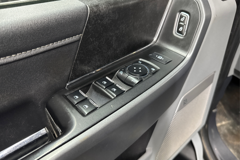 2023 Ford F-250 Super Duty — photo 31 of 34