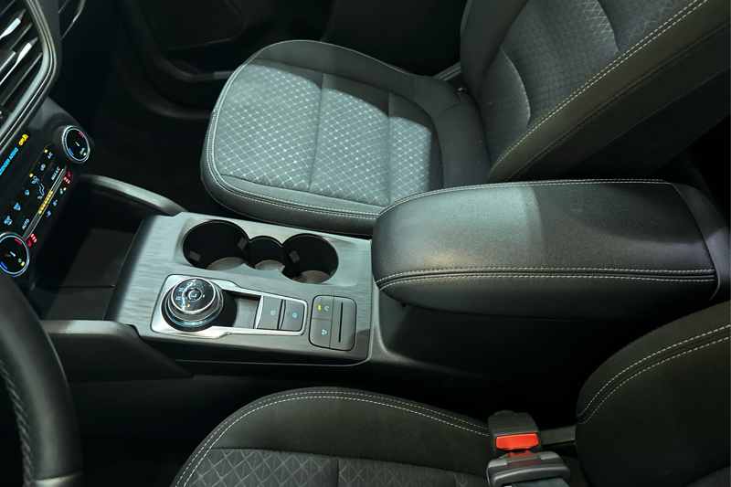 2025 Ford Escape — photo 18 de 32
