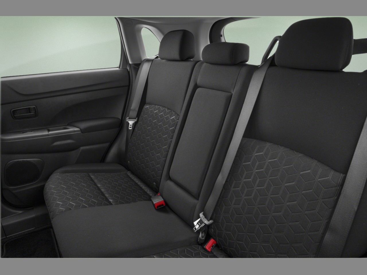 2023 Mitsubishi RVR — photo 12 of 15