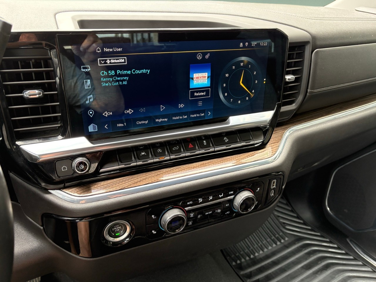 2024 Chevrolet Silverado 1500 — photo 11 of 16