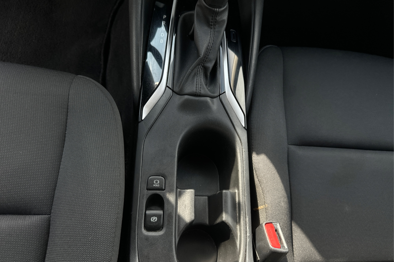 2023 Toyota Corolla Sedan — photo 17 of 31