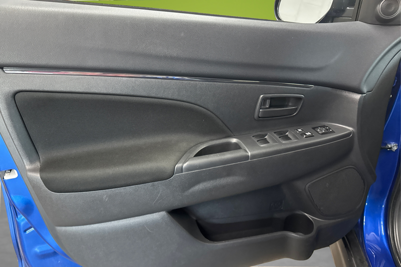 2026 Mitsubishi RVR — photo 19 of 32