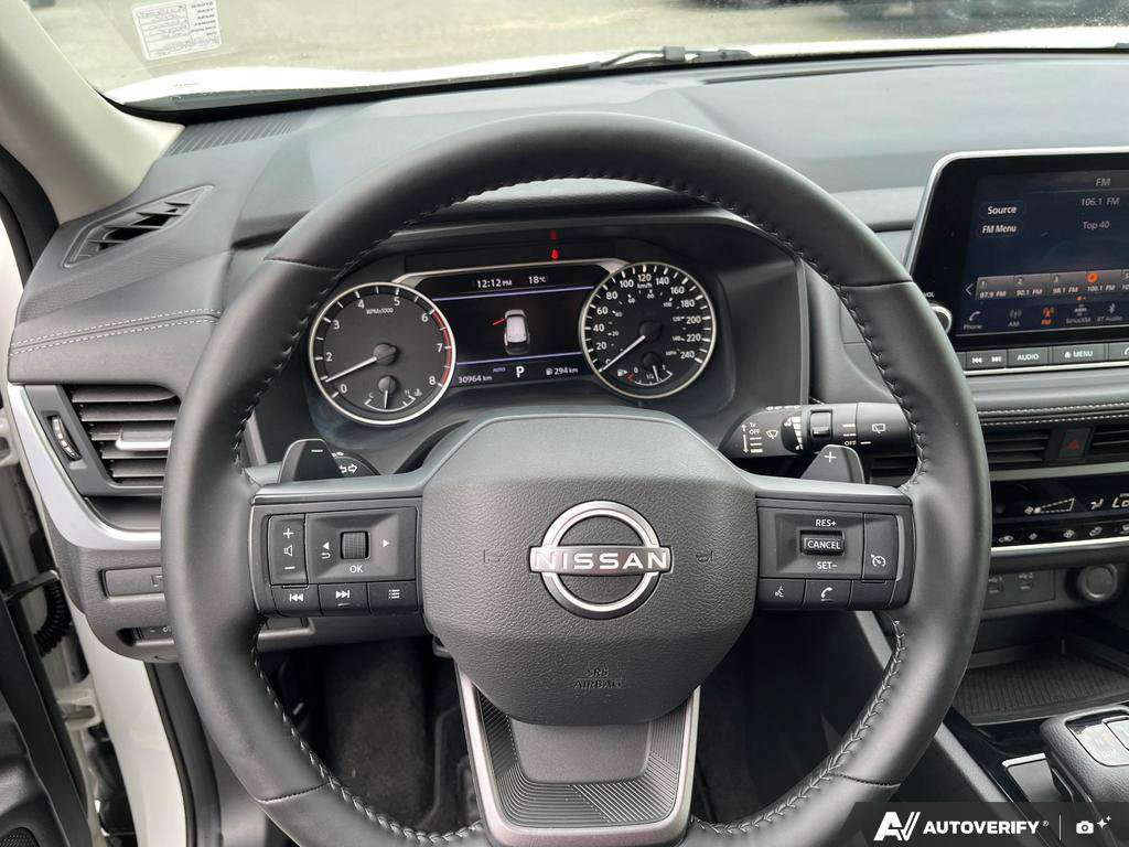 2025 Nissan Rogue — photo 14 of 25