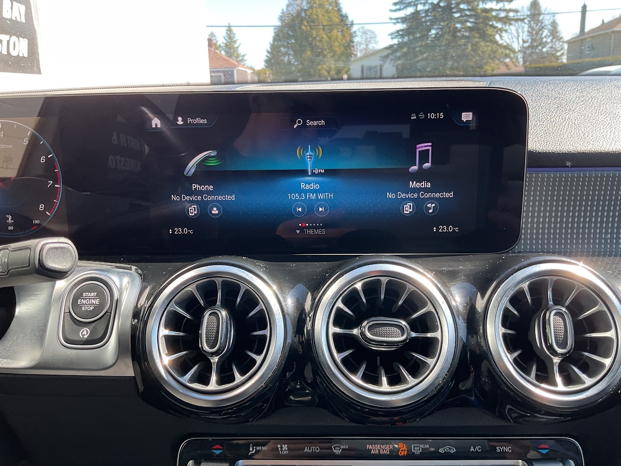 2023 Mercedes-Benz GLB250 — photo 13 of 22