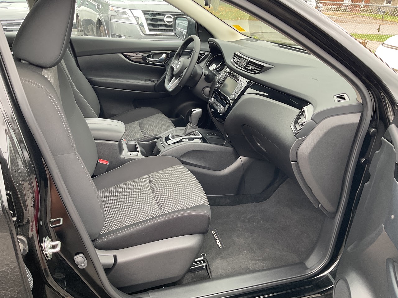 2023 Nissan Qashqai — photo 18 of 33