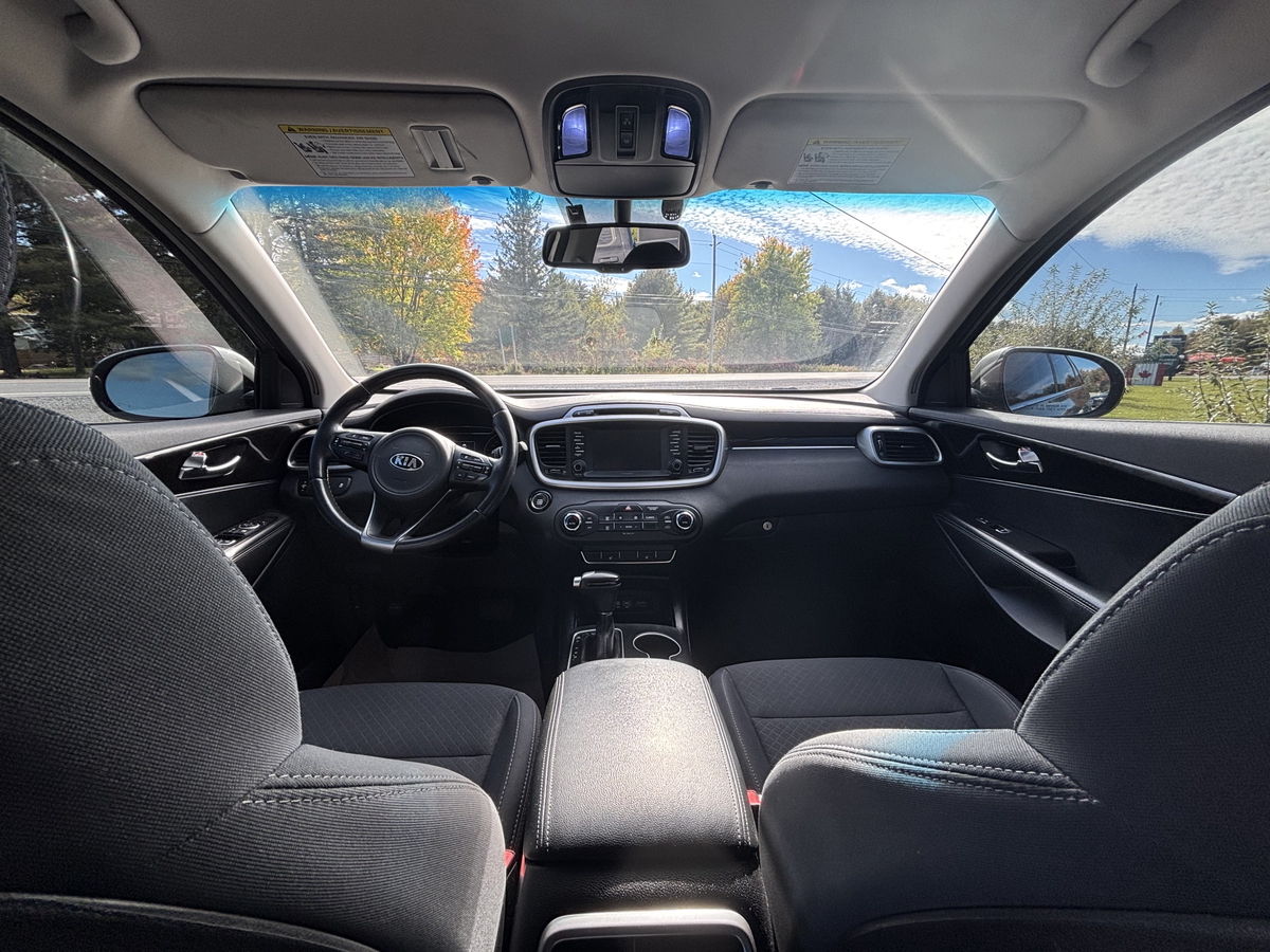 2018 Kia Sorento — photo 16 of 21