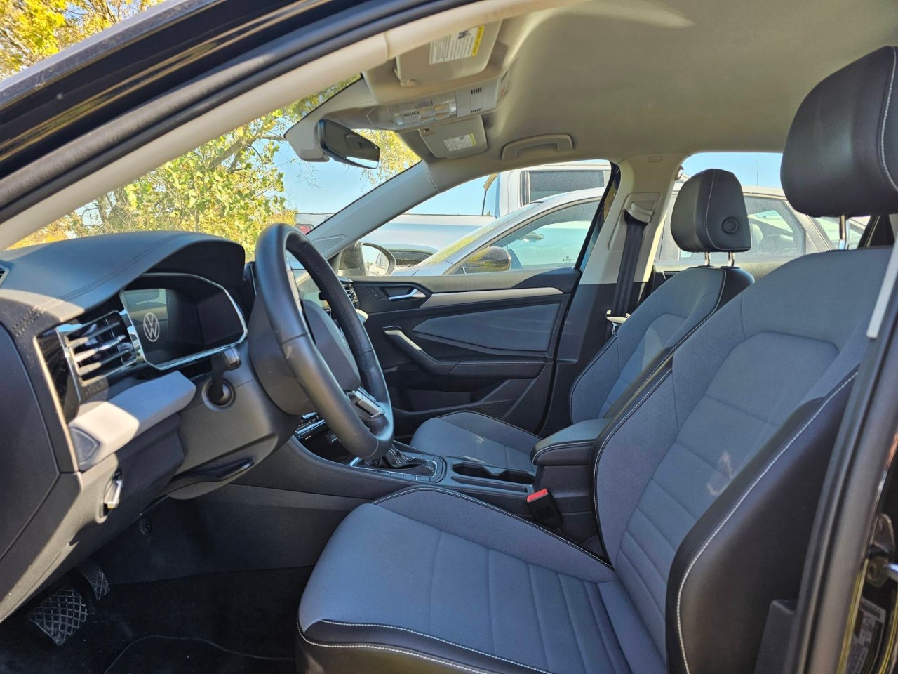 2026 Volkswagen Jetta — photo 9 of 21