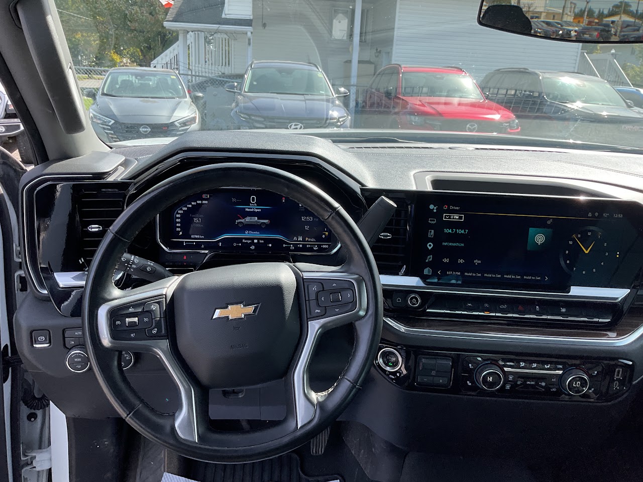 2025 Chevrolet Silverado 1500 — photo 25 of 33