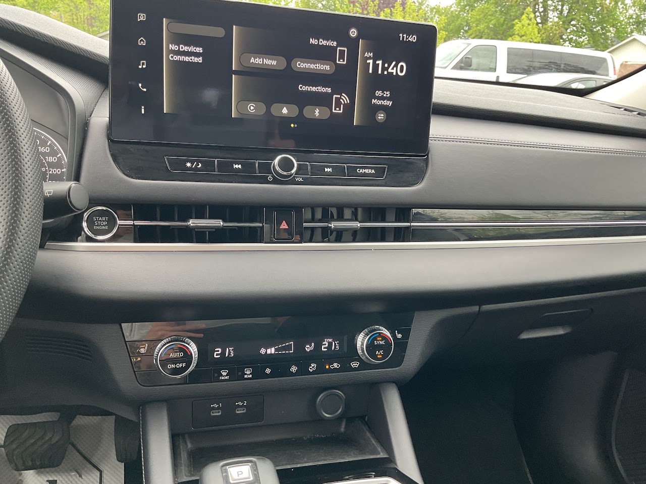 2025 Mitsubishi Outlander — photo 28 of 33