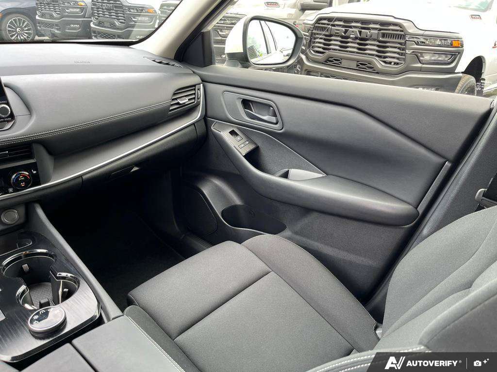 2025 Nissan Rogue — photo 25 of 25