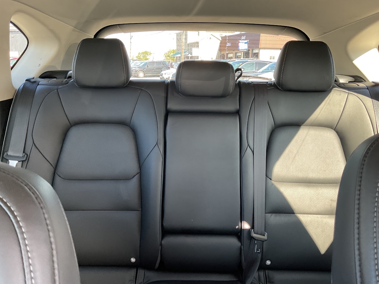 2025 Mazda CX-5 — photo 25 of 34