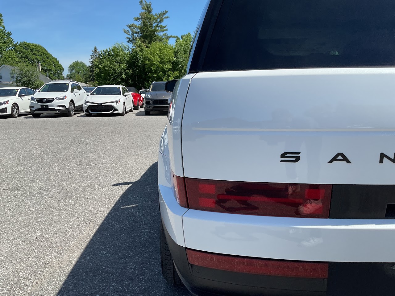 2025 Hyundai Santa Fe — photo 16 of 34