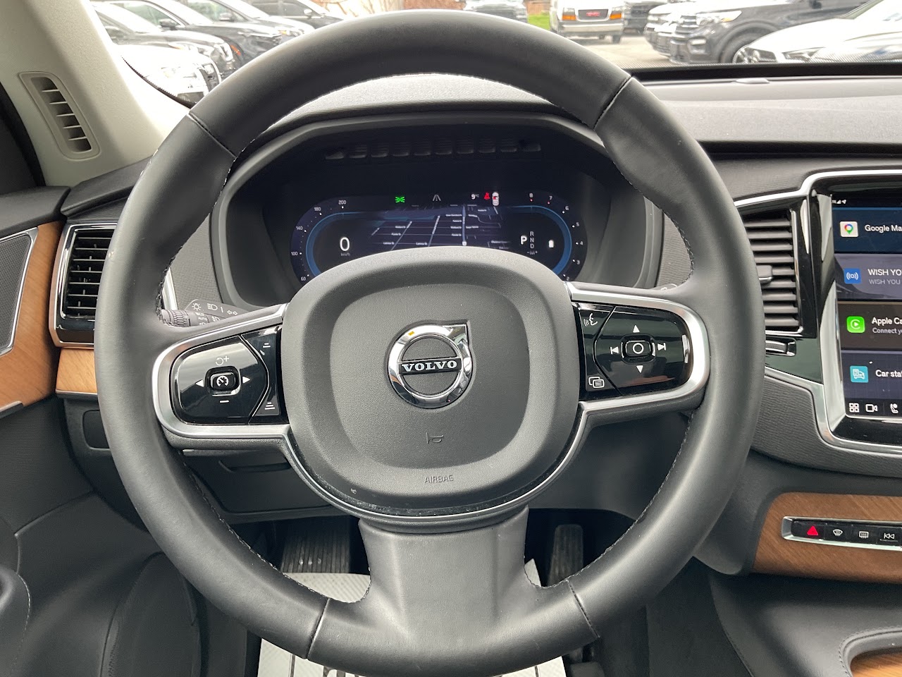 2024 Volvo XC90 — photo 26 of 34