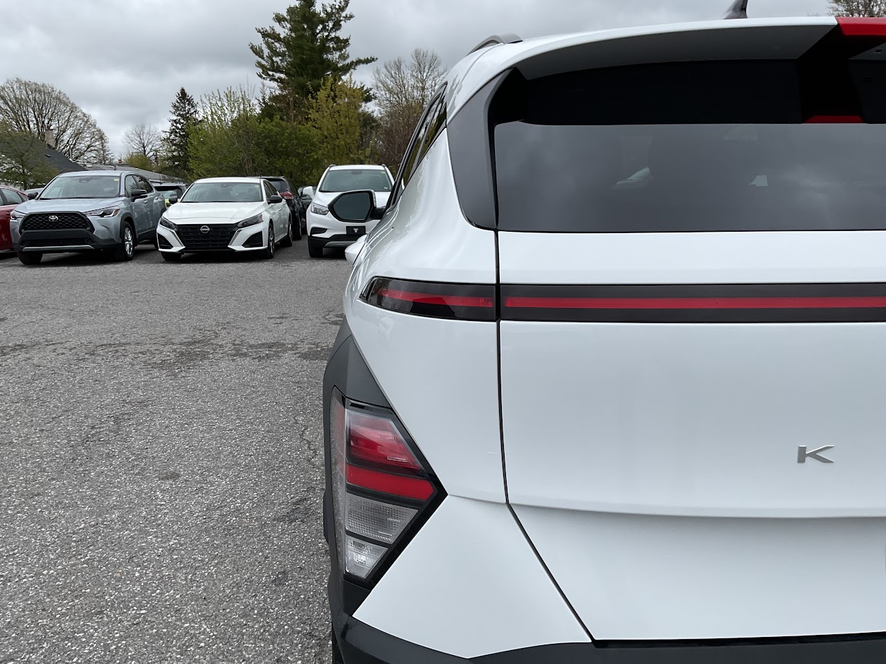 2024 Hyundai Kona — photo 18 of 34