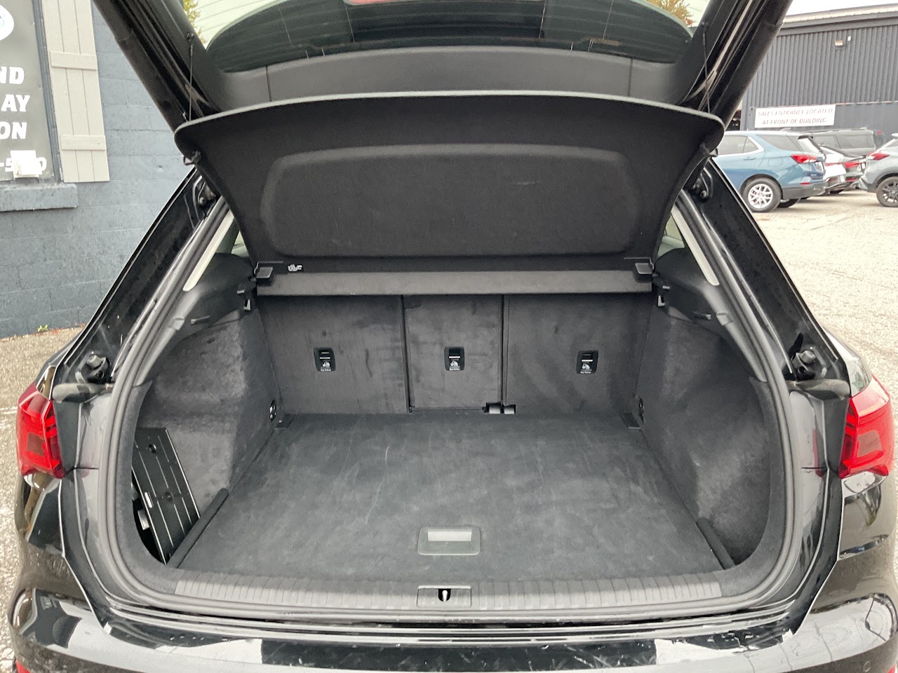2025 Audi Q3 — photo 28 de 35
