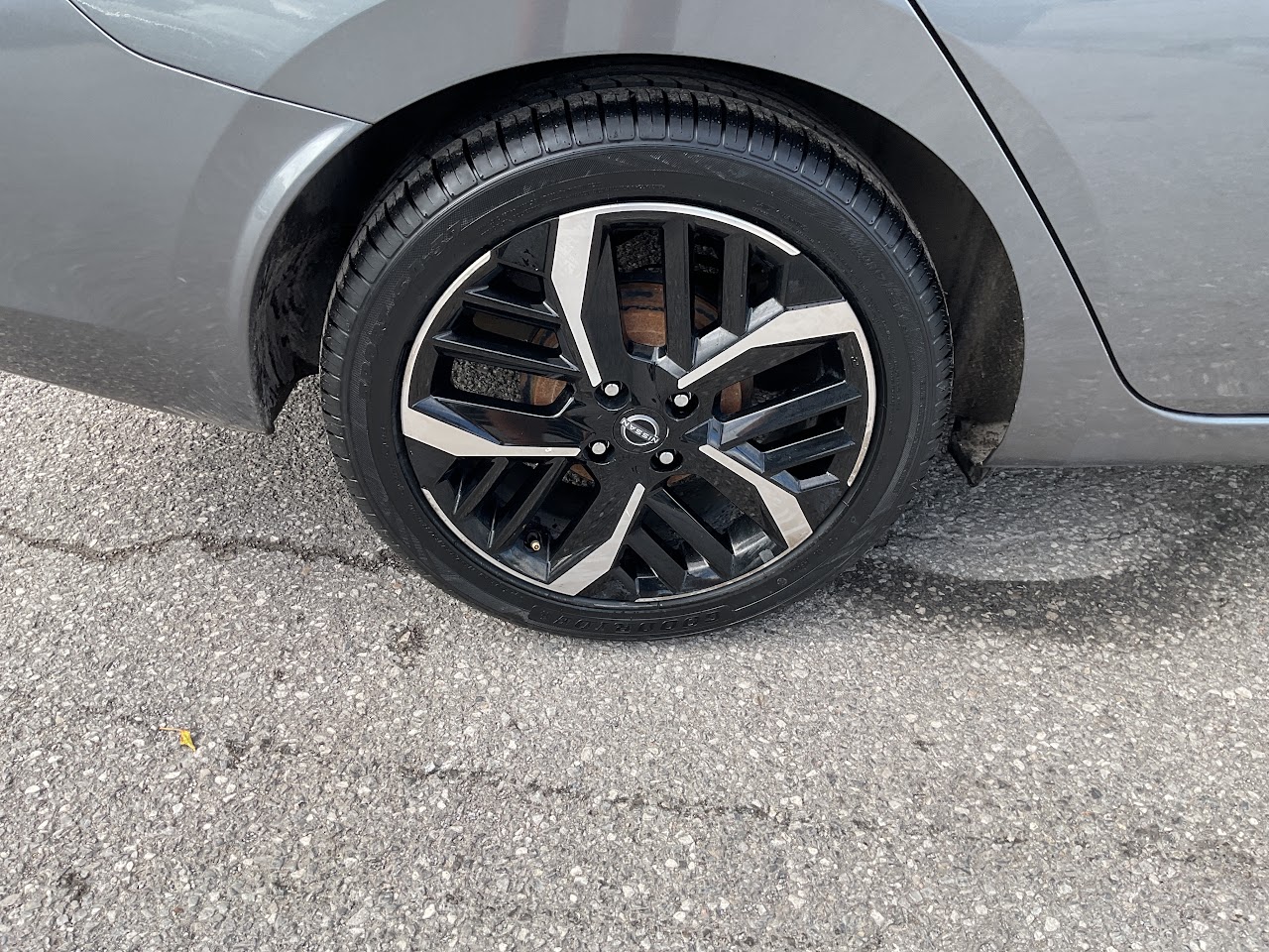 2024 Nissan Versa — photo 12 of 34