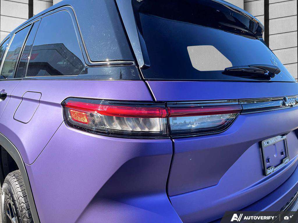 2025 Jeep Grand Cherokee — photo 17 de 31