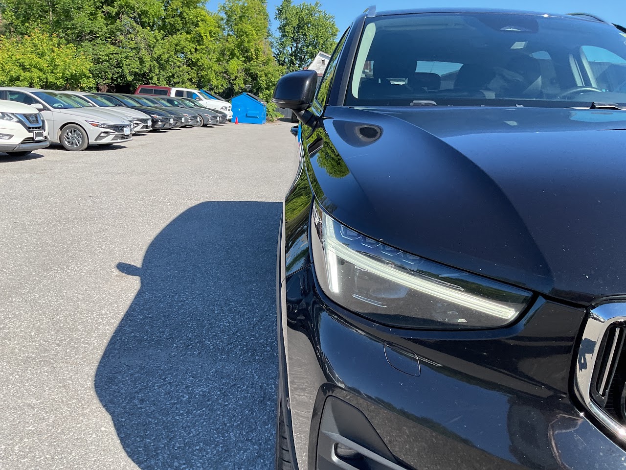 2024 Volvo XC40 — photo 15 of 34