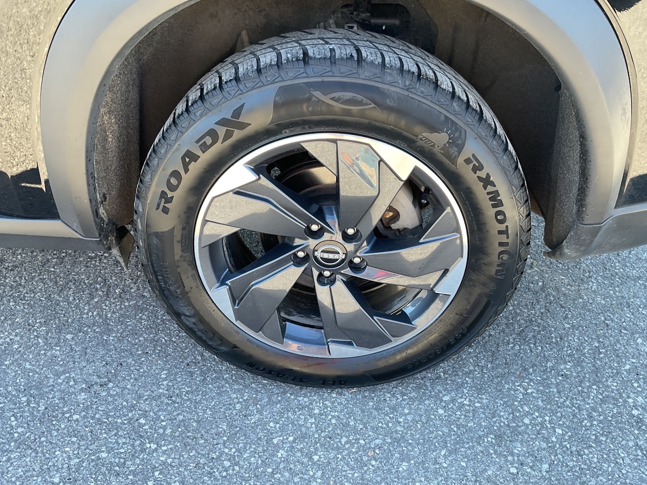 2025 Nissan Rogue — photo 15 of 34