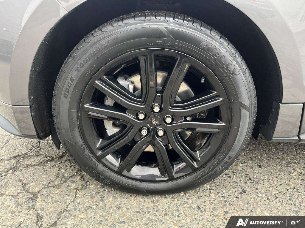 2021 Ford Edge — photo 6 of 25