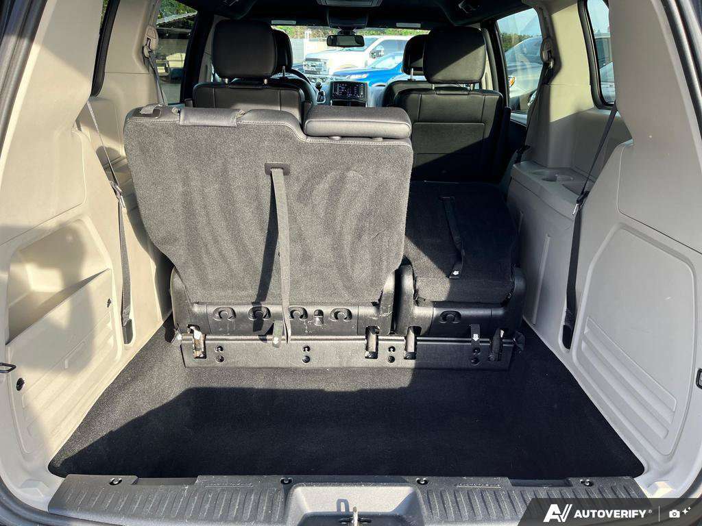2019 Dodge Grand Caravan Passenger Van — photo 12 of 25