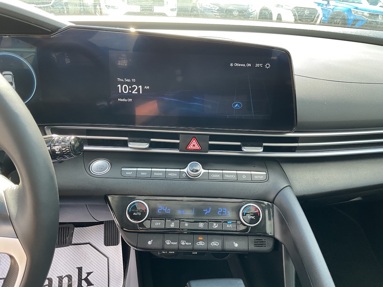 2026 Hyundai Elantra — photo 28 of 34