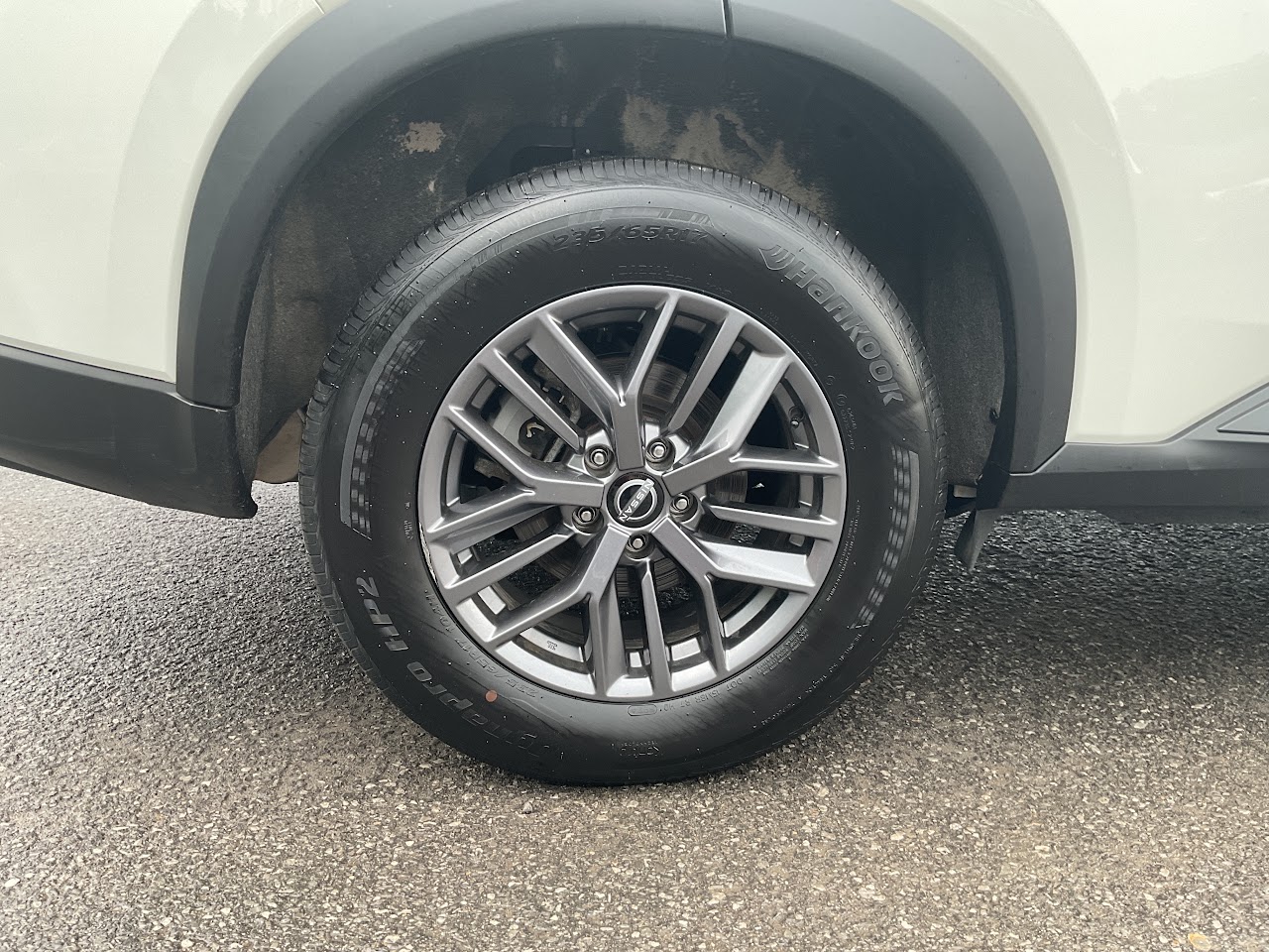 2025 Nissan Rogue — photo 13 of 34