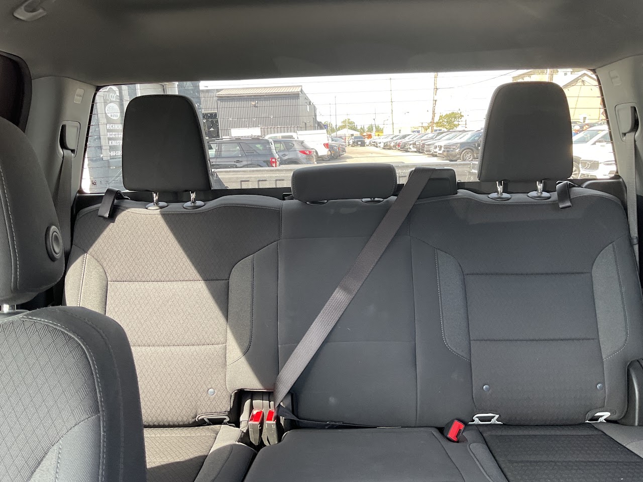 2025 Chevrolet Silverado 1500 — photo 28 of 33
