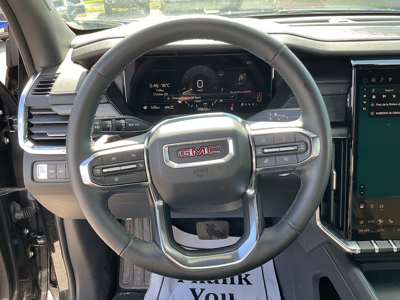 2025 GMC Acadia — photo 32 of 34