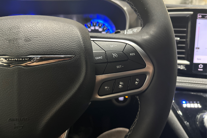 2025 Chrysler Pacifica — photo 24 de 27